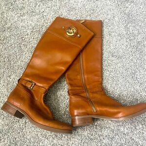 Michael Kors 7.5 brown leather boot. Great condition!